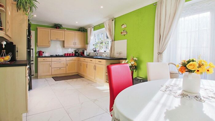 4 Bedroom Detached House For Sale In Low Farm Close, North Frodingham, Driffield, YO25