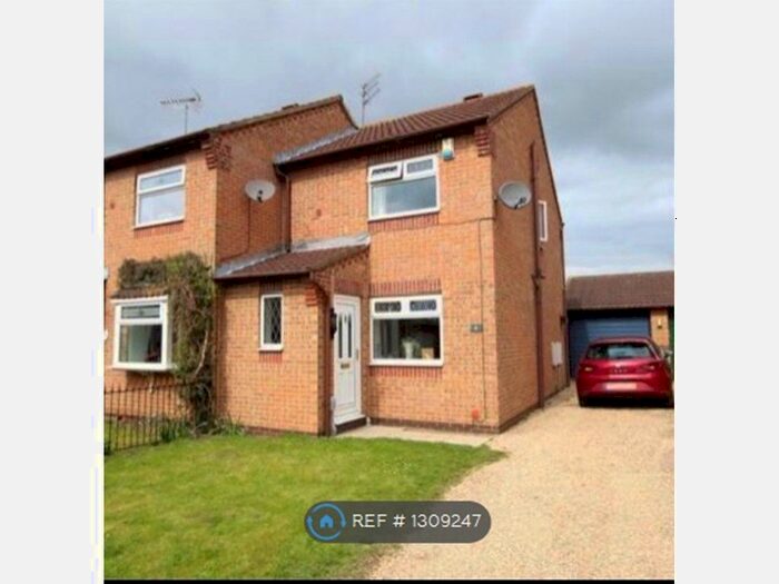 2 Bedroom Semi-Detached House To Rent In Freshfields, Brough HU15