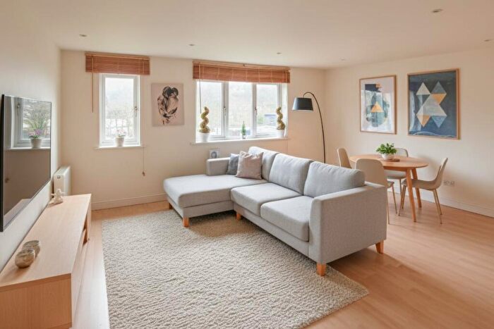 1 Bedroom Flat For Sale In Courtenay House, St. Christophers Road, Haslemere, GU27