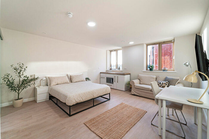 Studio To Rent In Southgate, Selly Oak, Birmingham, B29