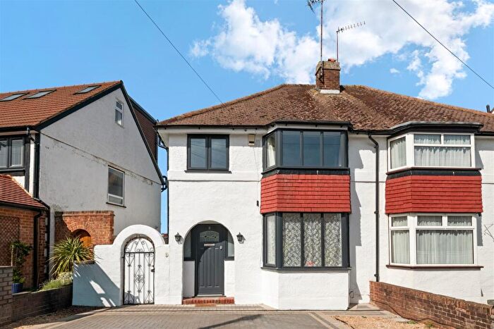 3 Bedroom Semi Detached House For Sale In Roundways, Ruislip, HA4