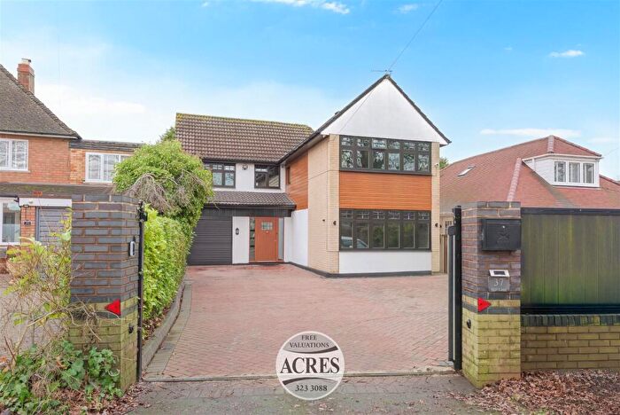 3 Bedroom Detached House For Sale In Hill Lane, Bassetts Pole, Sutton Coldfield, B75