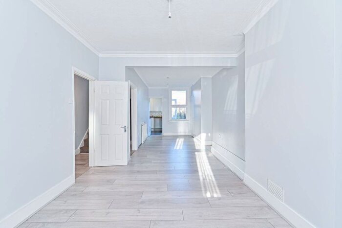 2 Bedroom Terraced House To Rent In Kings Highway, Plumstead, London, SE18