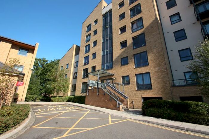 2 Bedroom Flat To Rent In Ashton Court, Woking, GU21