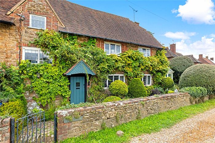 3 Bedroom Semi-Detached House For Sale In The Green, Dunsfold, Godalming, Surrey, GU8