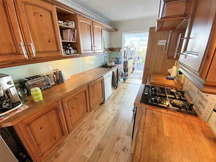 3 Bedroom Terraced House For Sale In Rowley Avenue, Sidcup, DA15