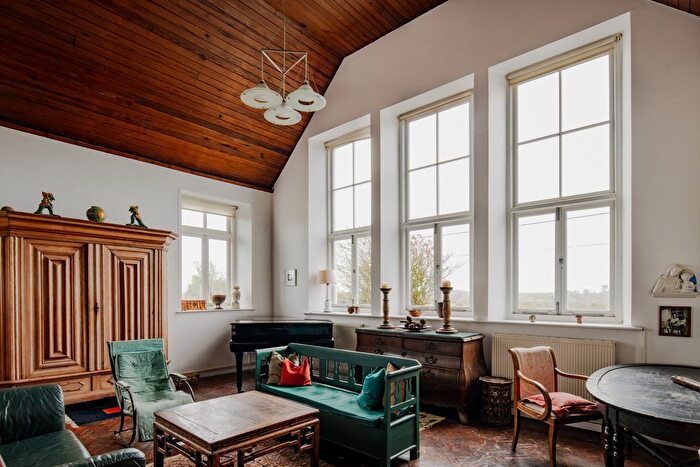 5 Bedroom Detached House For Sale In Kerris Old Chapel, Kerris, Cornwall, TR19