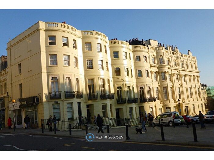 Studio To Rent In Brunswick Place, Hove, BN3