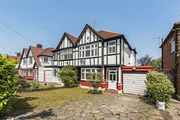 3 Bedroom Semi Detached House For Sale In Carlton Avenue West, Wembley, HA0
