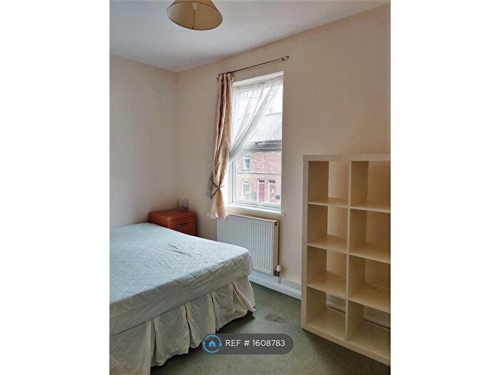 1 Bedroom Flat To Rent In Elgar Road, Reading, RG2