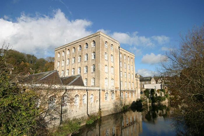 1 Bedroom Apartment For Sale In Church Street, Bradford-On-Avon, BA15