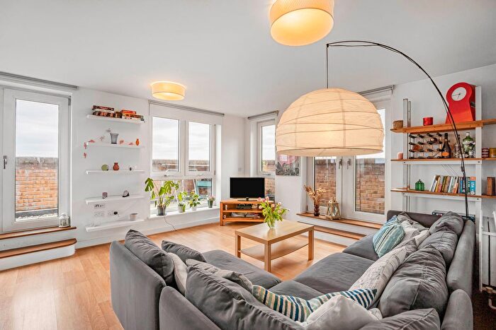 4 Bedroom Flat For Sale In Dalston Square, London, E8