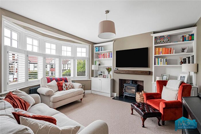 3 Bedroom Semi-Detached House For Sale In Nether Street, London, N3