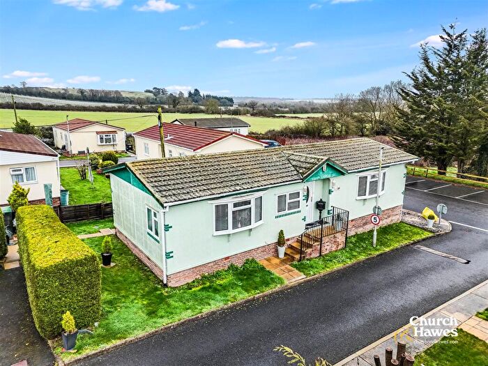 2 Bedroom Mobile Home For Sale In Central Avenue, Althorne, CM3