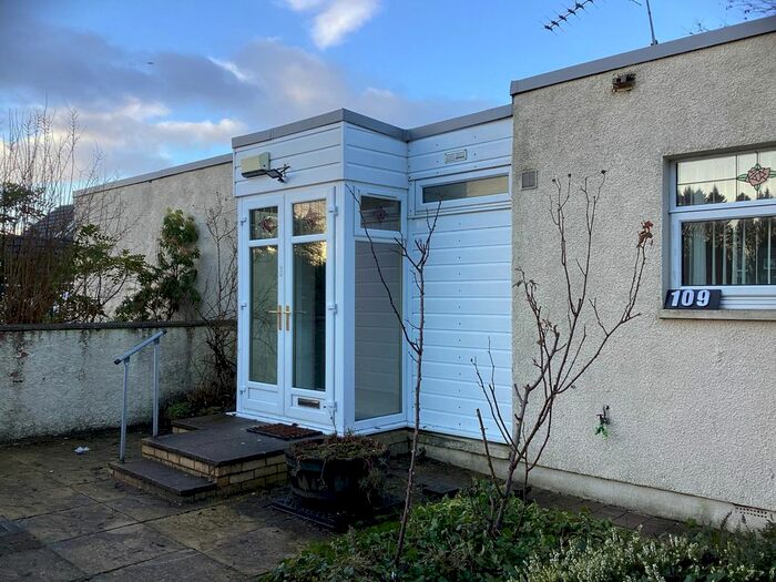 2 Bedroom Detached Bungalow To Rent In Mugdock Road, Milngavie, Glasgow, East Dunbartonshire, G62