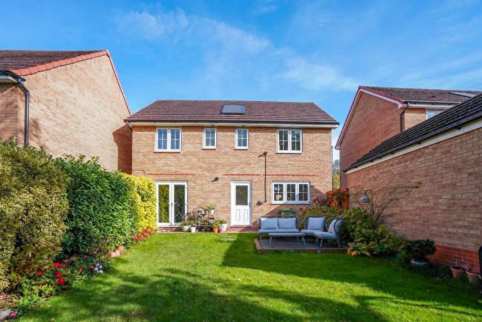 4 Bedroom Detached House For Sale In Healdfield Court, Castleford, WF10