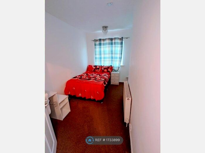 4 Bedroom Semi-Detached House To Rent In Stamfordham Drive, Liverpool, L19