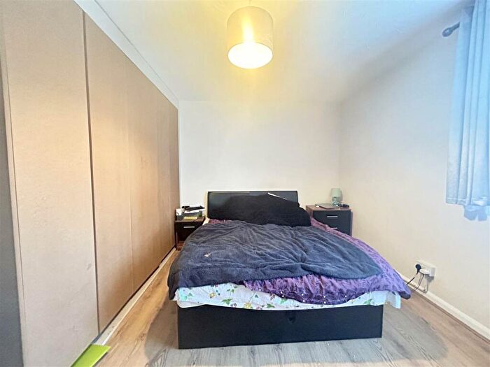 2 Bedroom Apartment To Rent In Potters Field, Harlow, CM17