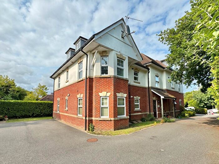 1 Bedroom Apartment For Sale In Flat, Keswick Court, Keswick Road, Bournemouth, BH5