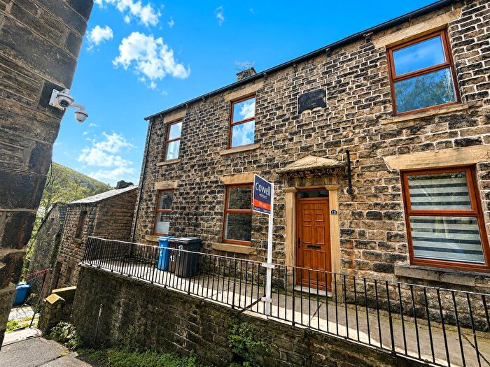 3 Bedroom Terraced House To Rent In High Street, Delph, Oldham, Greater Manchester, OL3
