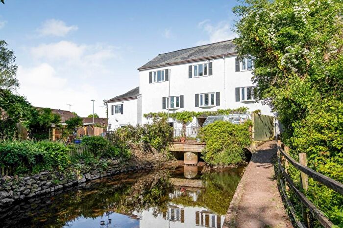 6 Bedroom Detached House For Sale In Lower Mill Lane, Cullompton, EX15