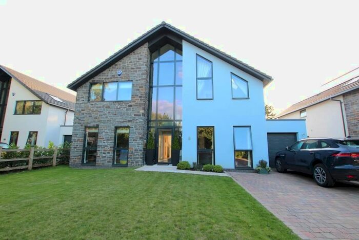 4 Bedroom Detached House To Rent In Players Close, Hambrook, Bristol, BS16