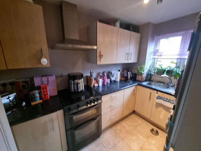 1 Bedroom Apartment For Sale In Sandon Close, Rochford, Essex, SS4