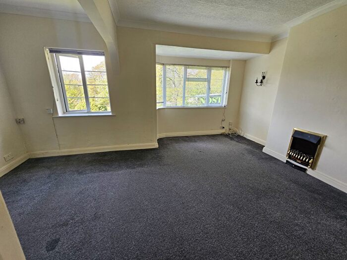 2 Bedroom Semi-Detached House To Rent In Sandringham Way, Leeds, LS17