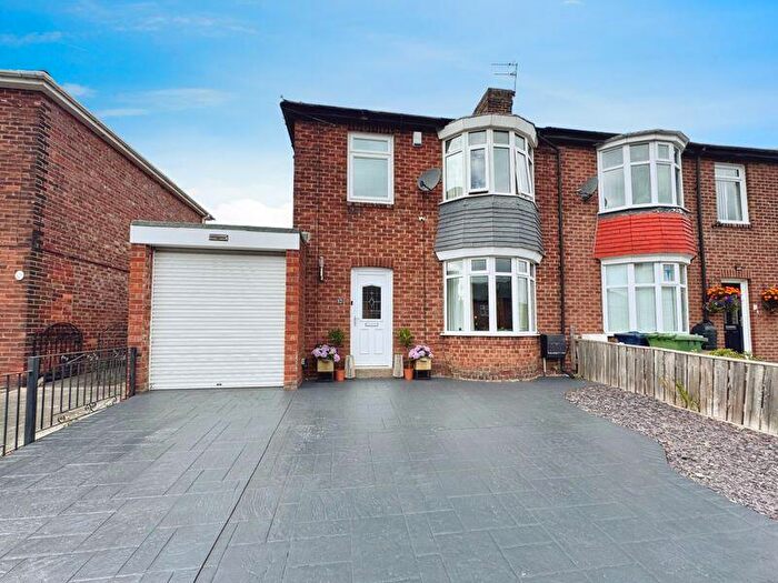3 Bedroom Semi-Detached House For Sale In Naylor Avenue, Winlaton Mill, NE21