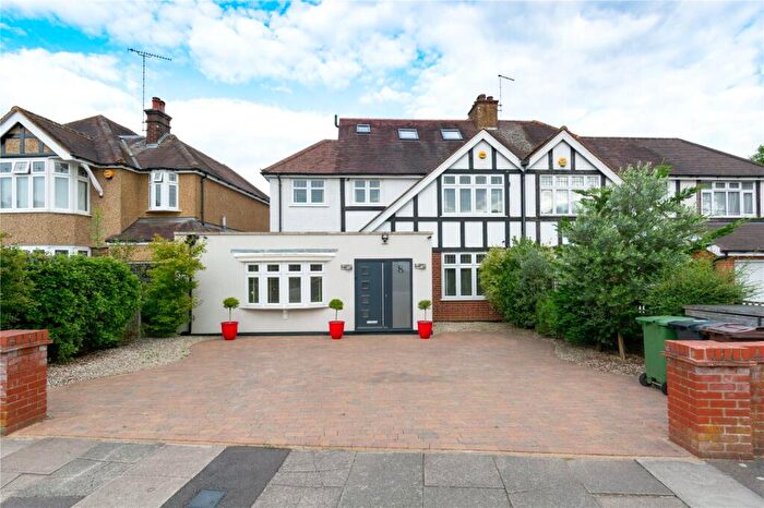 5 Bedroom Semi-Detached House For Sale In Gurney Court Road, St Albans, Hertfordshire, AL1