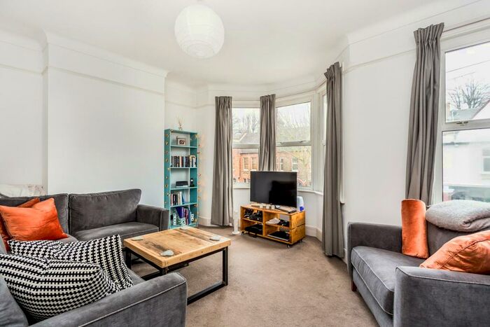 1 Bedroom Flat To Rent In Carr Road, Walthamstow, E17