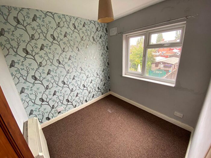 2 Bedroom End Of Terrace House To Rent In Brendon Avenue, Kingston Upon Hull, HU8