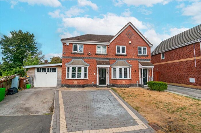 3 Bedroom Semi-Detached House For Sale In Fernleigh Close, Middlewich, CW10