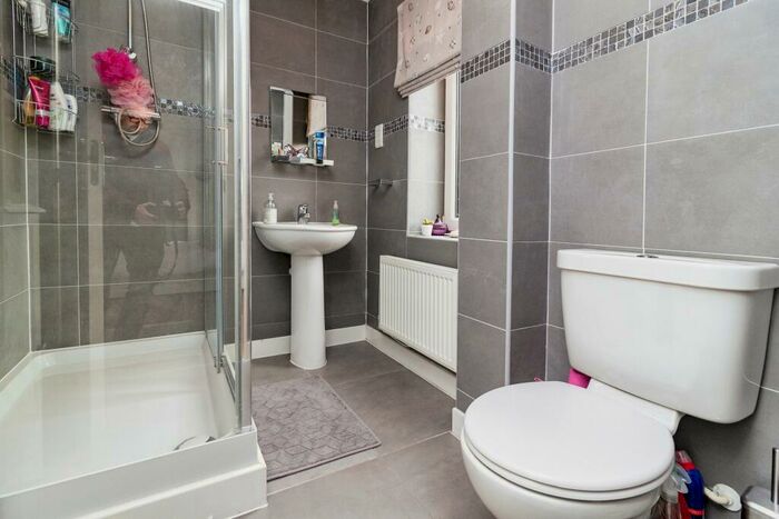 5 Bedroom Detached House For Sale In Genesis Green, Ashland, Milton Keynes, Buckinghamshire, MK6