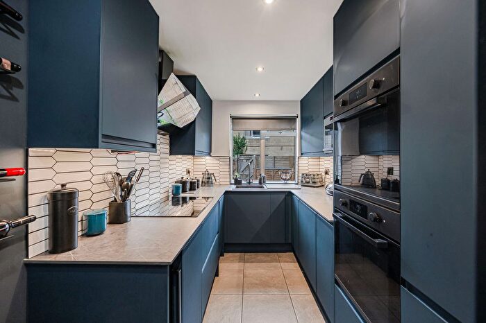 1 Bedroom Flat For Sale In Durley Park, Bath, BA2