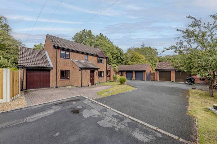4 Bedroom Detached House For Sale In Brindiwell Grove, Stoke-On-Trent, ST4