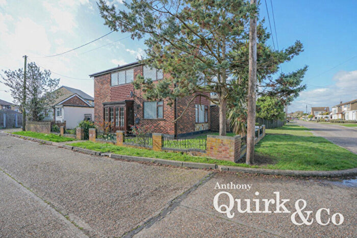 3 Bedroom Detached House For Sale In Lylt Road, Canvey Island, SS8