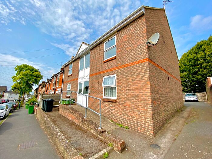 1 Bedroom Property To Rent In Court, Foley Street, Maidstone, ME14
