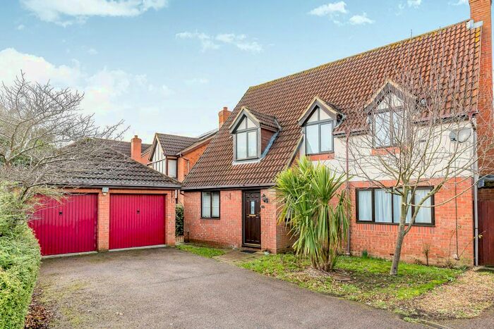 4 Bedroom Detached House To Rent In Egerton Gate, Shenley Brook End, MK5