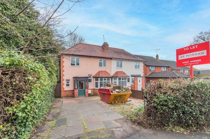 3 Bedroom Semi-Detached House To Rent In Evesham Road, Headless Cross, Redditch, Worcestershire, B97