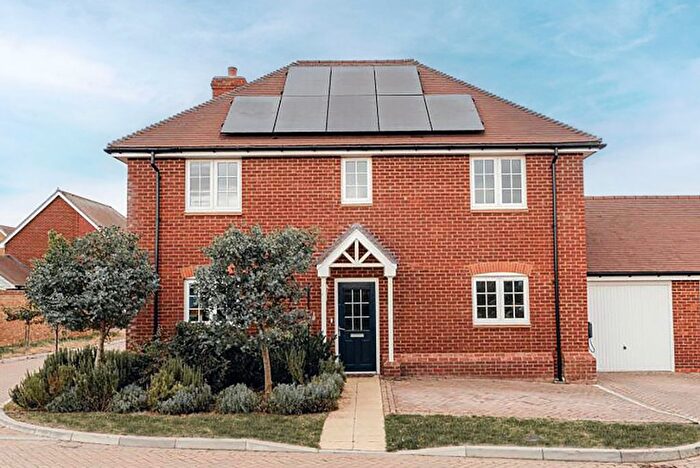 4 Bedroom Link Detached House For Sale In Greenwood Place, Faversham, ME13