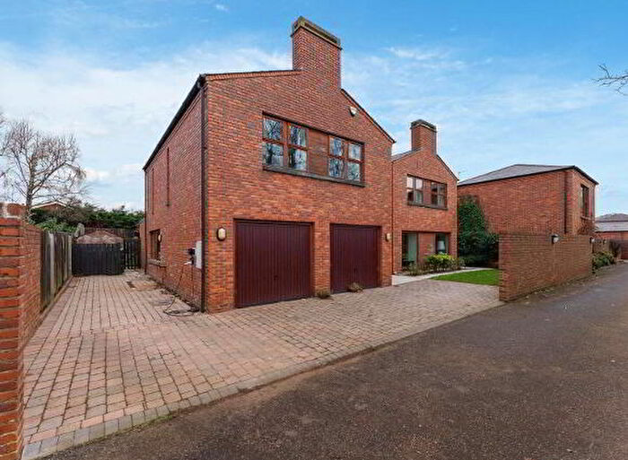 4 Bedroom Detached House For Sale In Quarterlands Lane, Lisburn, BT27
