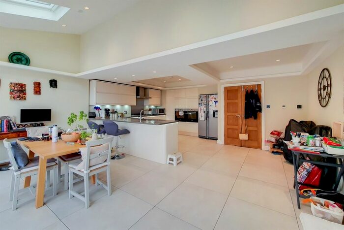 4 Bedroom Semi-Detached House To Rent In Courthope Villas, Wimbledon, SW19