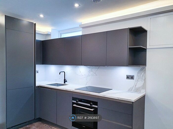 2 Bedroom Flat To Rent In Station Road, Twickenham, TW1