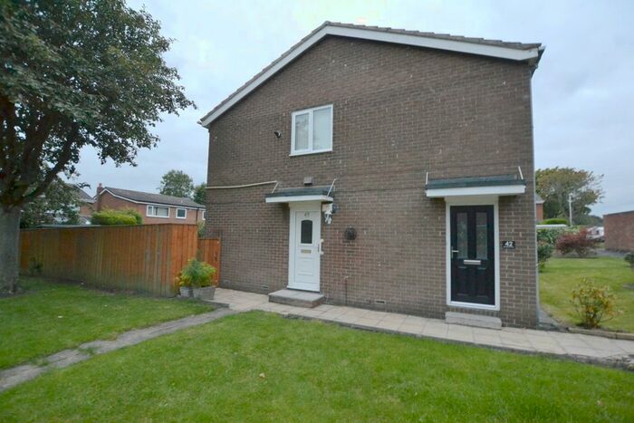 2 Bedroom Flat To Rent In Wansford Way, Whickham, NE16