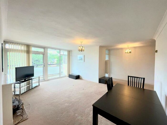 1 Bedroom Apartment To Rent In Embassy Lodge, Regents Park Road, London, N3
