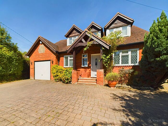 4 Bedroom Detached House For Sale In Fagnall Lane, Winchmore Hill, Amersham, HP7