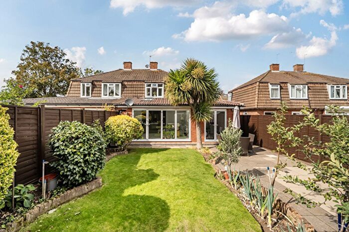 4 Bedroom Semi-Detached House For Sale In Latchmere Close, Richmond, TW10