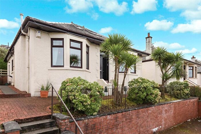 3 Bedroom Bungalow For Sale In Lochview Avenue, Gourock, PA19