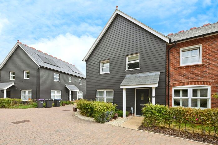 1 Bedroom Maisonette For Sale In Ravensdale Way, Hertford, SG14